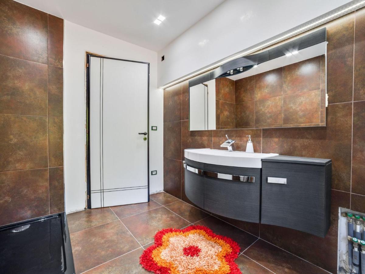Belvilla By Oyo Modern Villa In Nissoria With Pool Ngoại thất bức ảnh